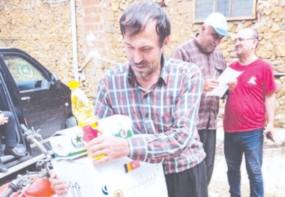 MİSİAD, ihtiyaç sahiplerine nakdi ve gıda yardımı yaptı