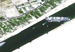 Mısır, Süveyş Kanalı'nı tıkayan tanker için uluslararası tahkime başvurmayacak