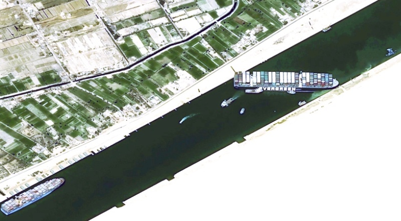 Mısır, Süveyş Kanalı'nı tıkayan tanker için uluslararası tahkime başvurmayacak