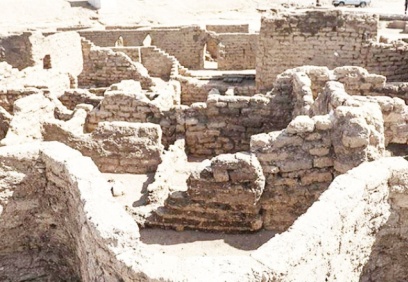 Mısır'da keşfedilen 3 bin yıllık antik kent dünyaya tanıtıldı