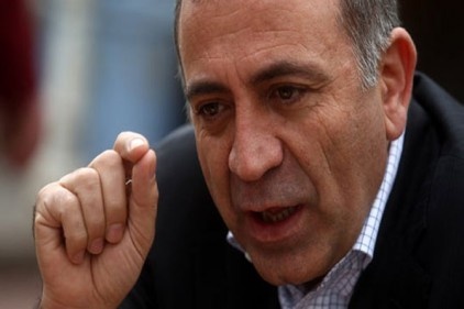 &#8220;MİT&#8217;in uluslararası silah nakletmek gibi bir görevi, işlevi var mı?&#8221;