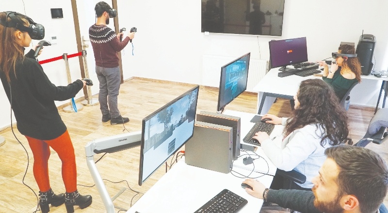 Mobil oyunlar ücretsiz sergilenebilecek