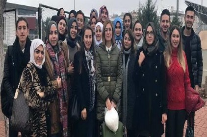 Moda Tekstil Tasarımı dersi öğrencileri iplik fabrikası gezdi