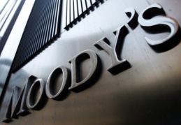 Moody’s’in notunu durağana çevirmesi kaygıları artırdı