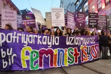 Mor Çatı: Kadınların can güvenliği gözden çıkarılamaz