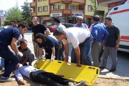 Motosiklet devrildi, 1 kişi yaralandı 