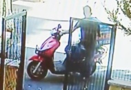 Motosiklet hırsızlığının şüphelileri yakalanarak gözaltına alındı