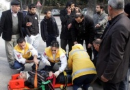 Motosiklet otomobil ile çarpıştı