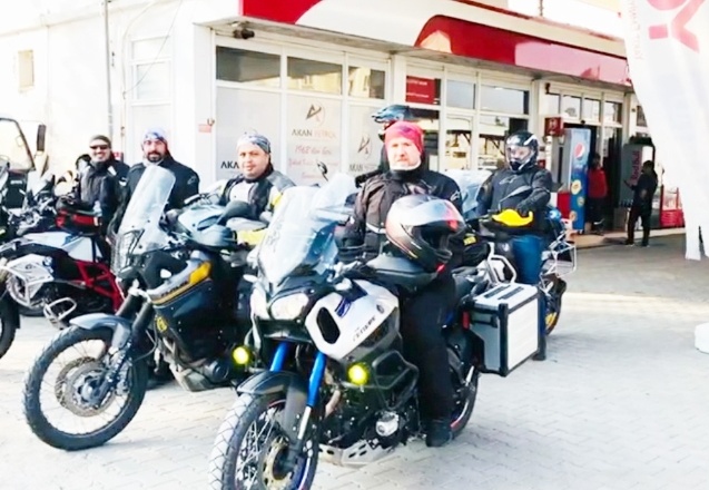 Motosiklet tutkunları Suriye sınırını gezdi