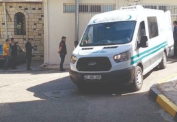 Motosikletle alt geçit duvarına çarpan genç hayatını kaybetti