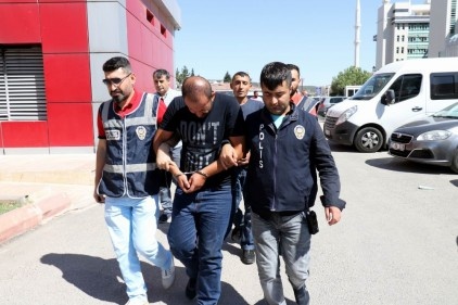 Motosikletli 2 kapkaççı adliyeye sevk edildi 