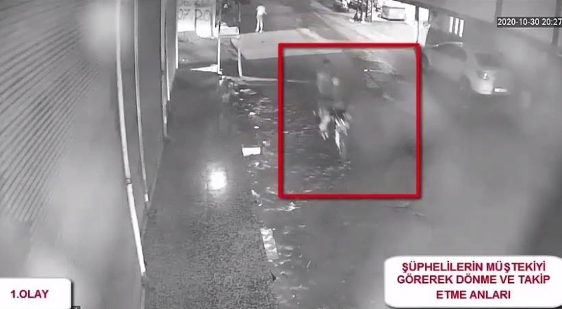 Motosikletli kapkaççılar polisten kaçamadı