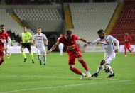 Mücadele beraberlikle noktalandı