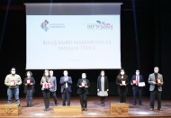 Mucitler ödüllendirildi