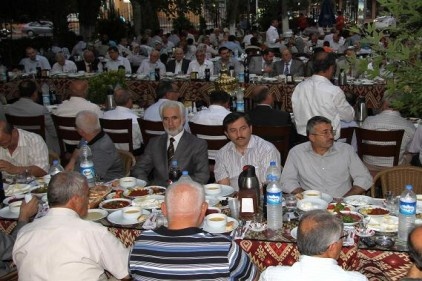 Müftülük iftar yemeği verdi