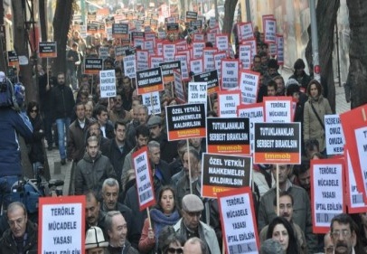 Muhalefet eden herkes sindirilmeye ve baskı altına lınmaya çalışılıyor