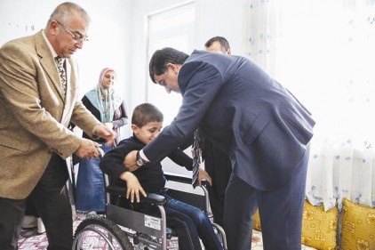 Muhammed&#8217;in artık tekerlekli sandalyesi var