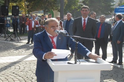 Muhtarlar, kılcal damarları oluşturan seçilmiş temsilcilerdir