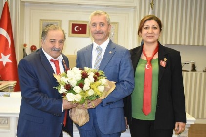 Muhtarlar vatandaşla belediye arasında köprü vazifesi görüyor