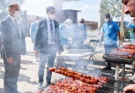 Muhtarlara kebap ikram edildi