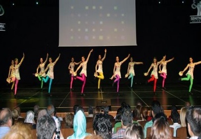 Muhteşem çocuk gösterisi ' Kıvılcım' sahnelendi