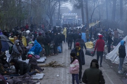 Mülteciler sınırda öldürüldü ve kötü muameleye uğradı