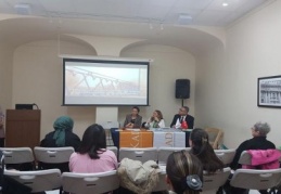 Mültecilerin sorunlarını anlattı