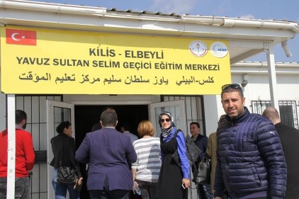 Mültecilerin yüzde 85&#8217;i devletin konaklama tesisleri dışında yaşıyor