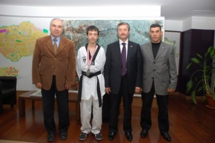 Murat Çıngı, Türkiye Tekvando GAP İlleri Yıldızlar Şampiyonası&#039;nda birinci oldu