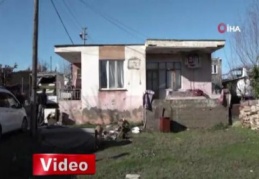 Muratpaşa'dan görmeyen gözlerle çöp toplayan yaşlı adama yardım eli