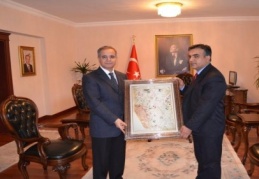 Mustafa Aslan, Vali Süleyman Tapsız’ı ziyaret etti