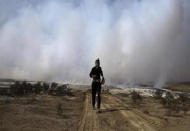 Musul'da zehir saçan kükürt tesisi yanmaya devam ediyor 