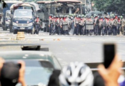 Myanmar'da kolluk kuvvetleri 38 demokrasi yanlısı protestocuyu öldürdü