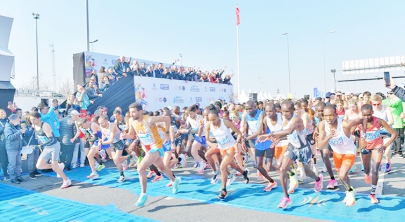 N Kolay 17. İstanbul Yarı Maratonu koşuldu
