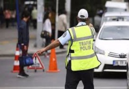 Naci Topcuoğlu Bulvarı bir hafta trafiğe kapatılacak