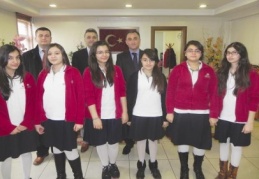 Nakıboğlu öğrencileri Vergi Dairesi’ni ziyaret etti