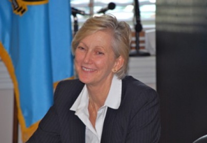 Nancy Mc Eldowney konferans verecek