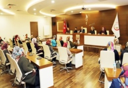 ‘Nar Hanım Ellerde Hayat Buluyor’ projesi ile nar eğitimi başladı