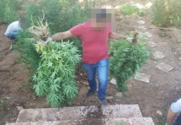 Narkotimlerce 3 ayrı adrese uyuşturucu baskını yapıldı