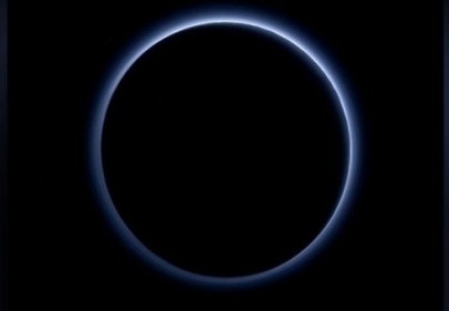NASA: Plüton'da Mavi Bir Gökyüzü ve Buz Halinde Su Var
