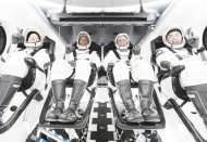 NASA, SpaceX roketini dört astronotla fırlattı