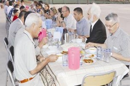 NASİAD üyelerine iftar yemeği verdi 