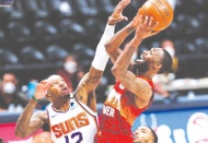 NBA'de konferans finaline yükselen ilk takım Phoenix Suns oldu