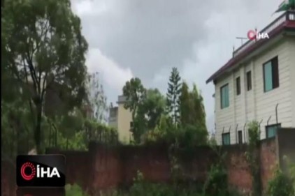 Nepal&#039;da fırtına: 2 ölü, 100 yaralı