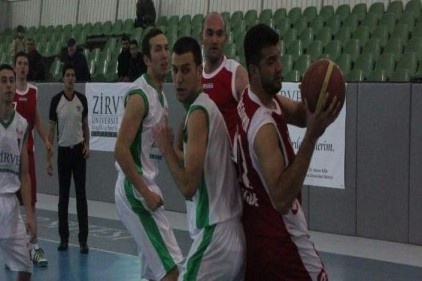 Niğde Belediyesi&#039;ni evinde 84-79 mağlup etti 