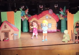 Niloya ve arkadaşları geliyor