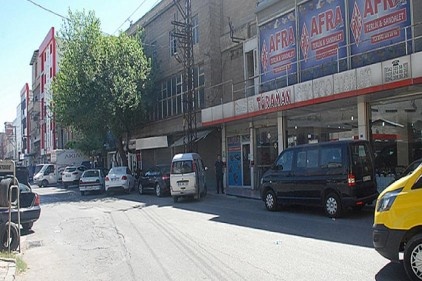 Nizip Caddesi&#8217;nde asfalt yenilemesi yapılıyor