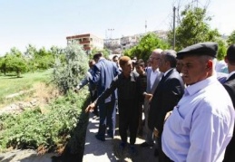 Nizip Çayı’nın temizlenmesine başlandı