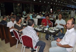 Nizip OSB'den iftar yemeği verildi