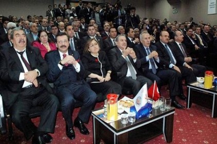Nizipli sanayiciler ödüllendirildi